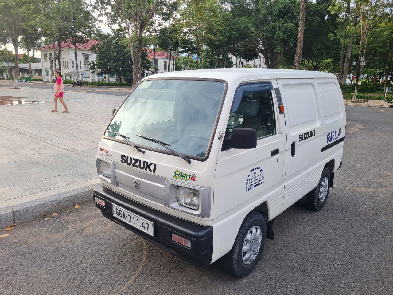 Cóc con Suzuki Van 2019