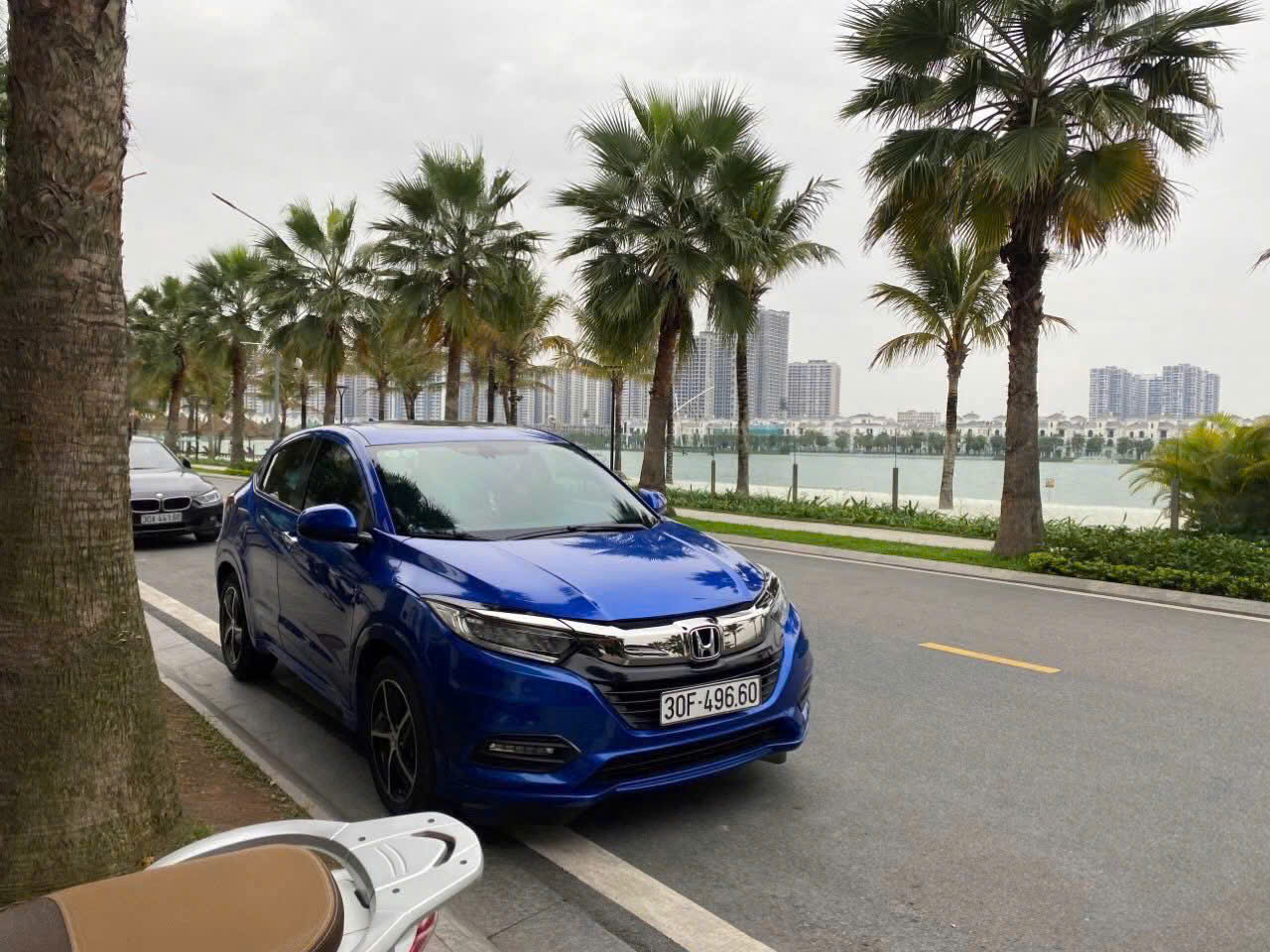 ► Cần bán  Honda HR-V nhập Thái, 1.8L, 5 chỗ