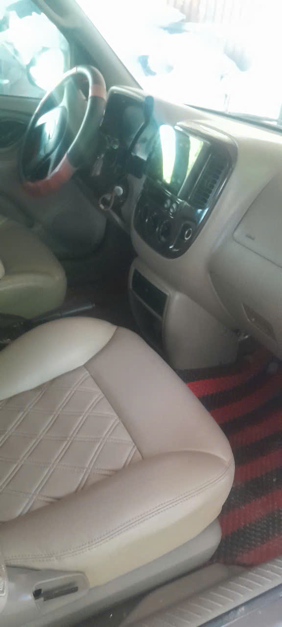 CHÍNH CHỦ CẦN BÁN XE Ford Escape ĐỜI 2003