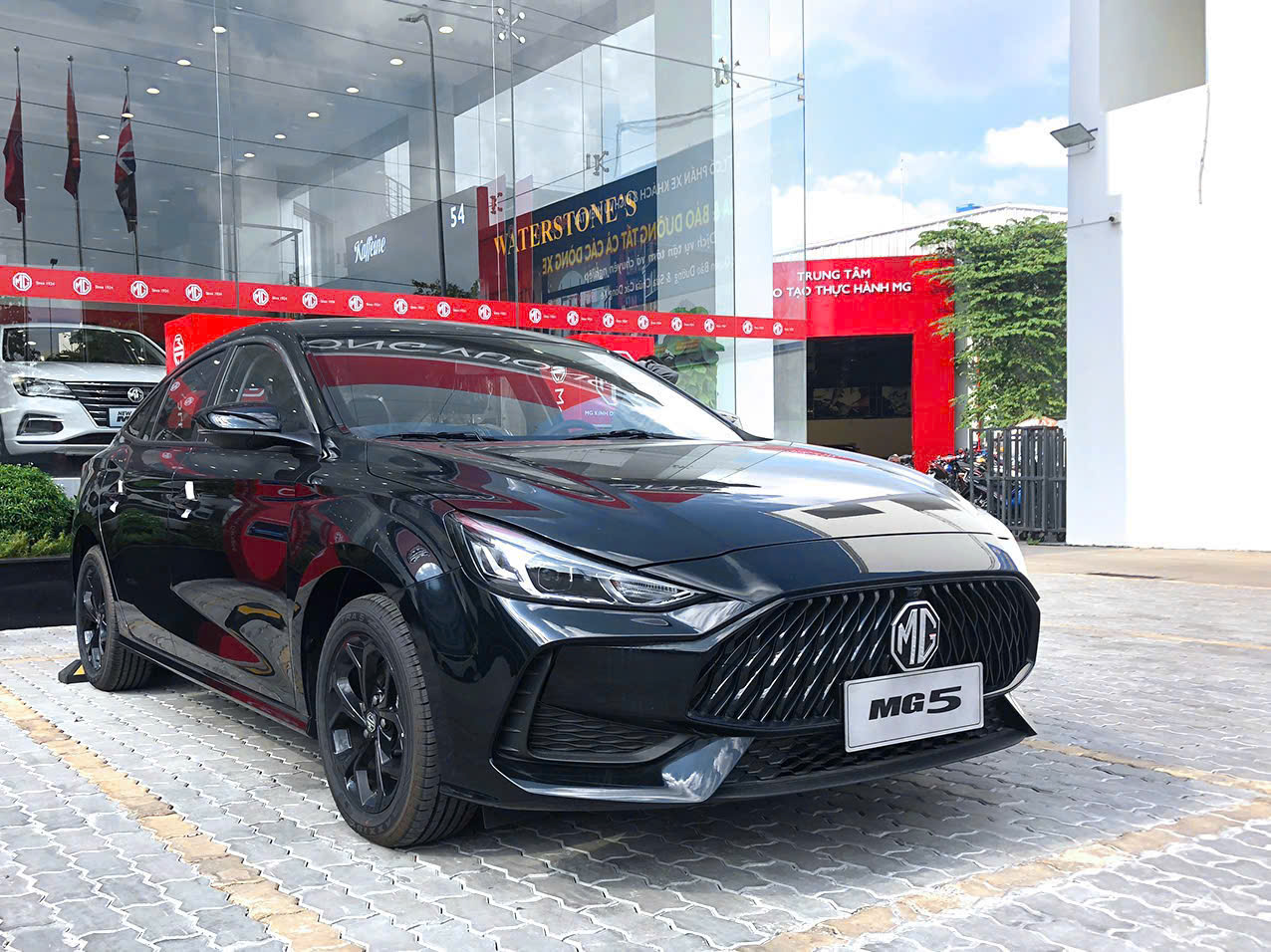 ► MG5 STD giá từ 428tr