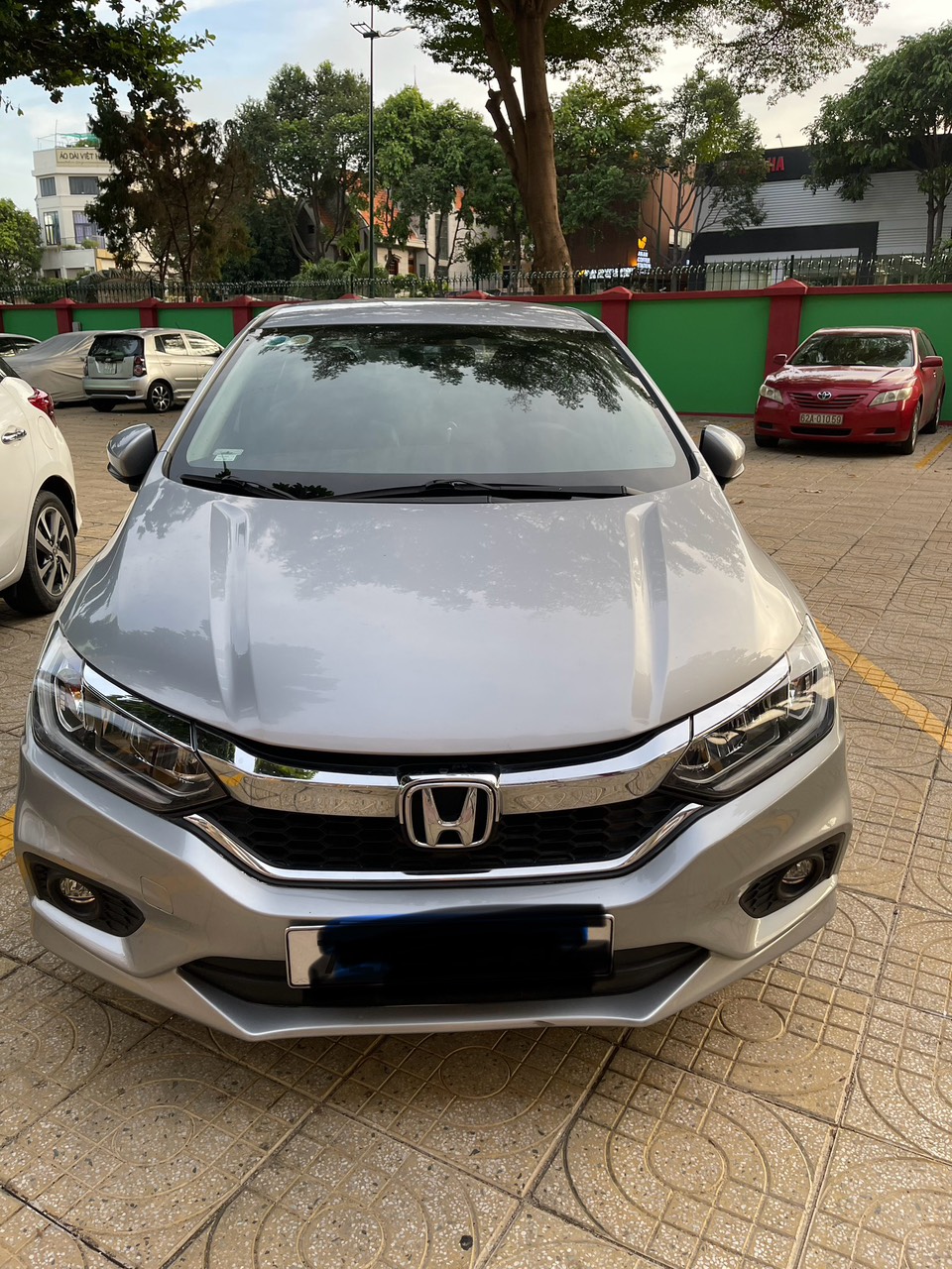 Bán dùm hàng xóm honda city top 2018 ODO chưa tới 70k km