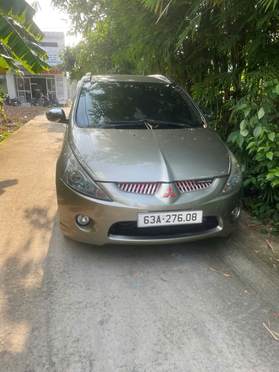 ►  Cần bán Mitsubishi Grandis 2.4 AT – Xe 7 chỗ rộng rãi, máy êm, giữ gìn kỹ
