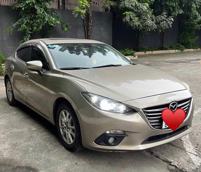 Mazda 3 - 1.5 AT màu vàng cát đi 93.000km, sản xuất 2016 tên cá nhân.