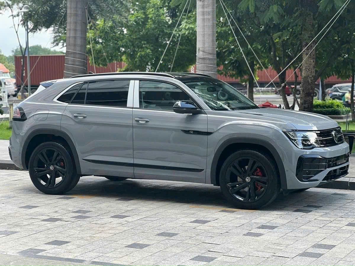 - CẦN BÁN XE 5 CHỖ Volkswagen Teramont X