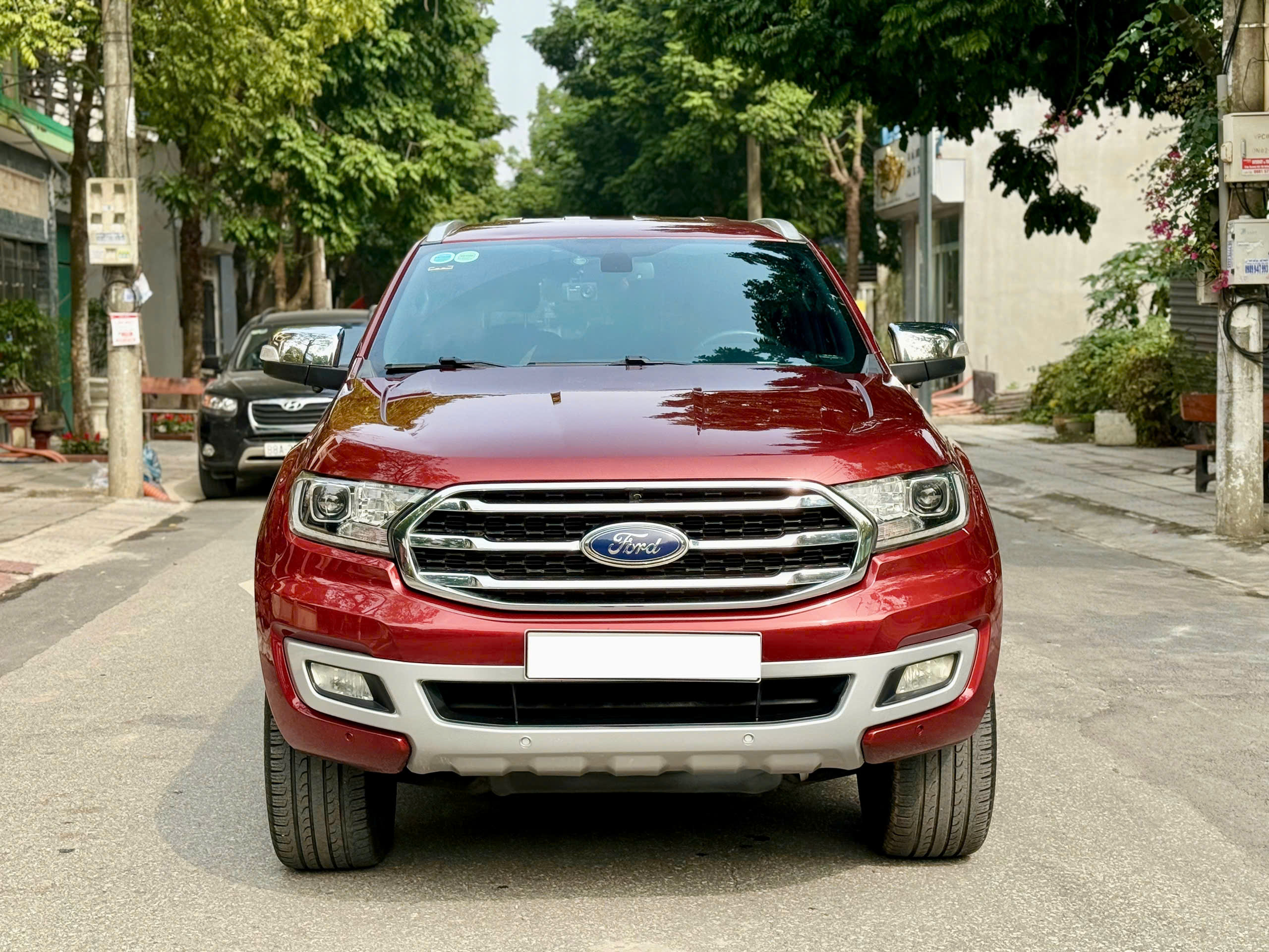 Em bán.  Ford Everest 2020 Bản Full Titanium 1 Cầ