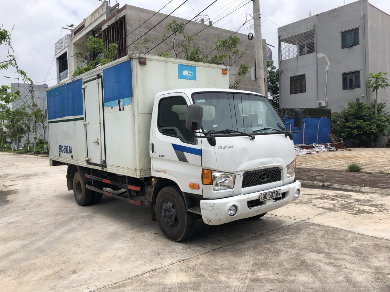 BÁN XE TẢI THÙNG KÍN HYUNDAI EMIGHTY 3.1 TẤN - 2007 - Giá 228 TRIỆU .