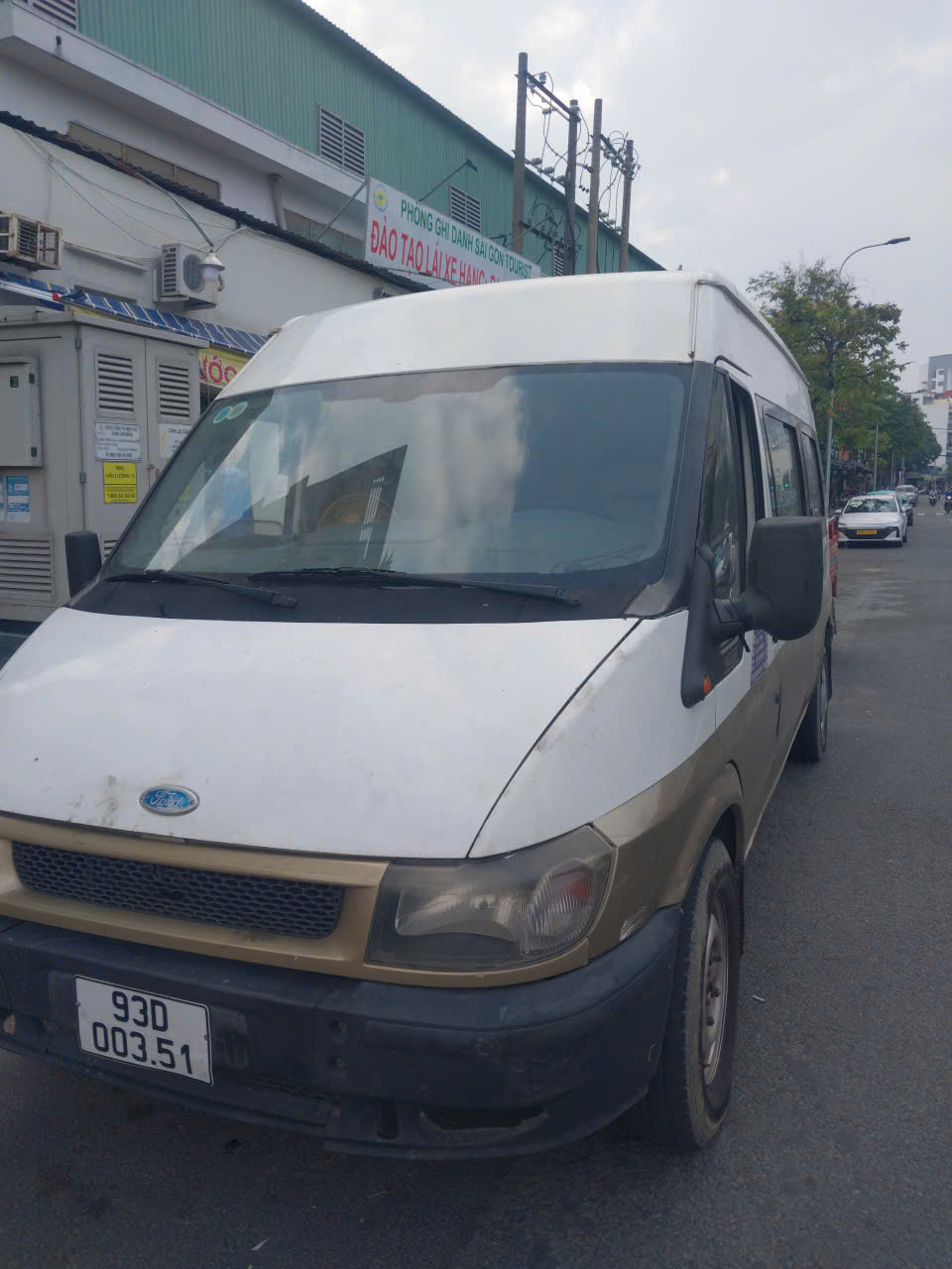 CẦN BÁN XE FORD