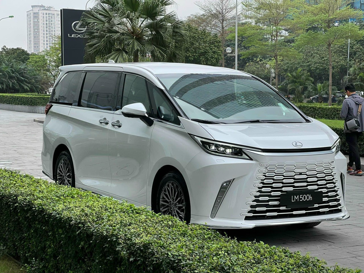 LEXUS LM500h - ĐẶT CỌC SỚM - GIAO XE SỚM