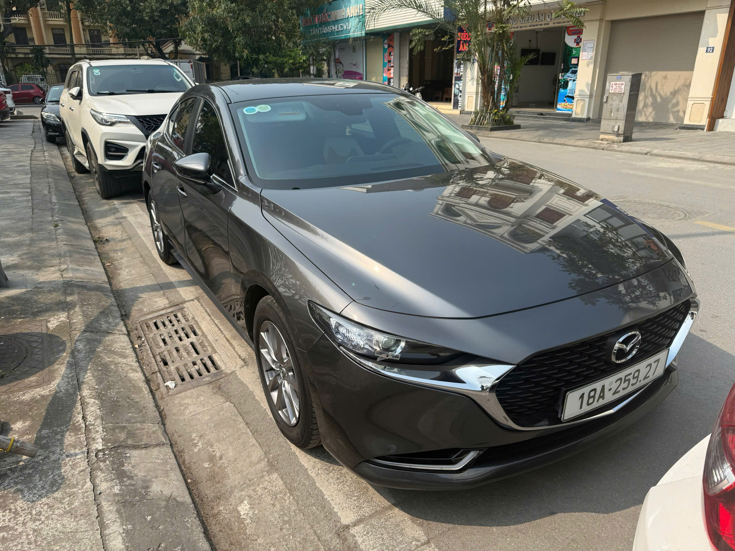 Mazda 3 1.5 Luxury màu xám sx 2021.
