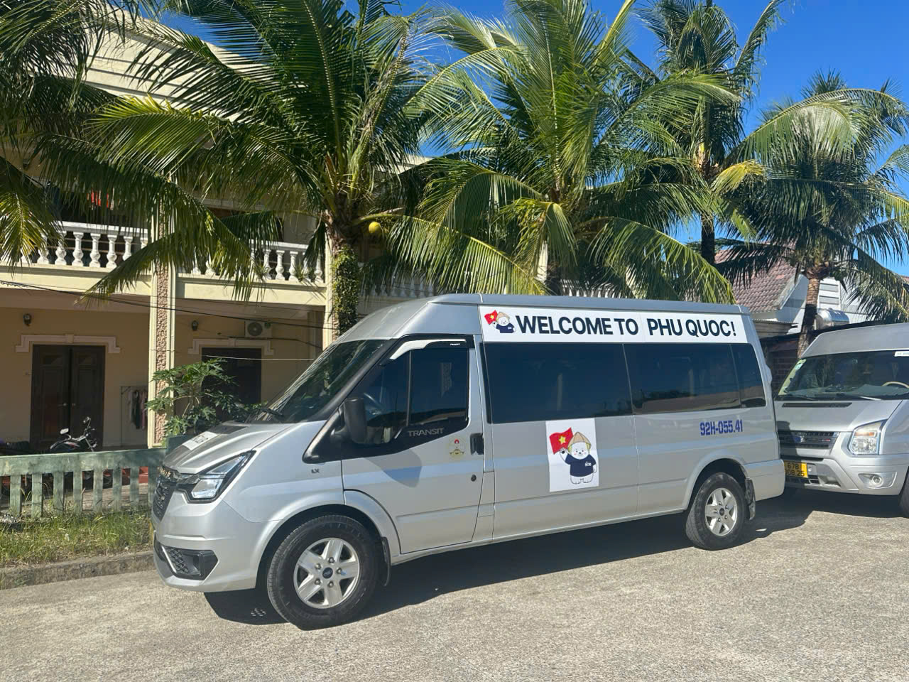 CẦN BÁN FORD TRANSIT MÁY DẦU – XE ĐANG Ở PHÚ QUỐC