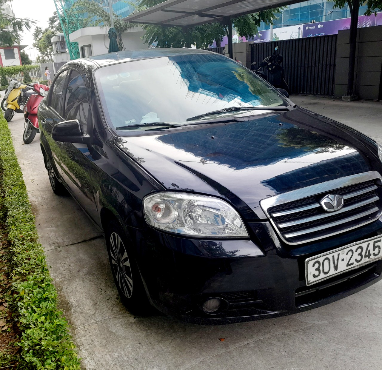 Chính chủ cần bán nhanh xe  Gentra sản xuất 2009, đăng kí từ đầu 2010