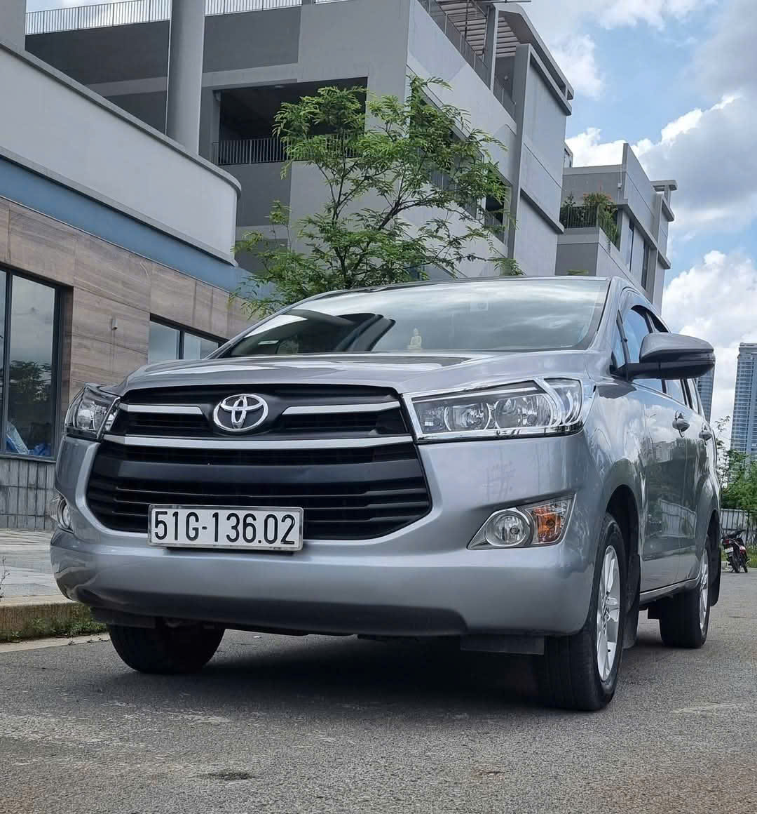 ► CẦN BÁN XE TOYOTA INNOVA 2017