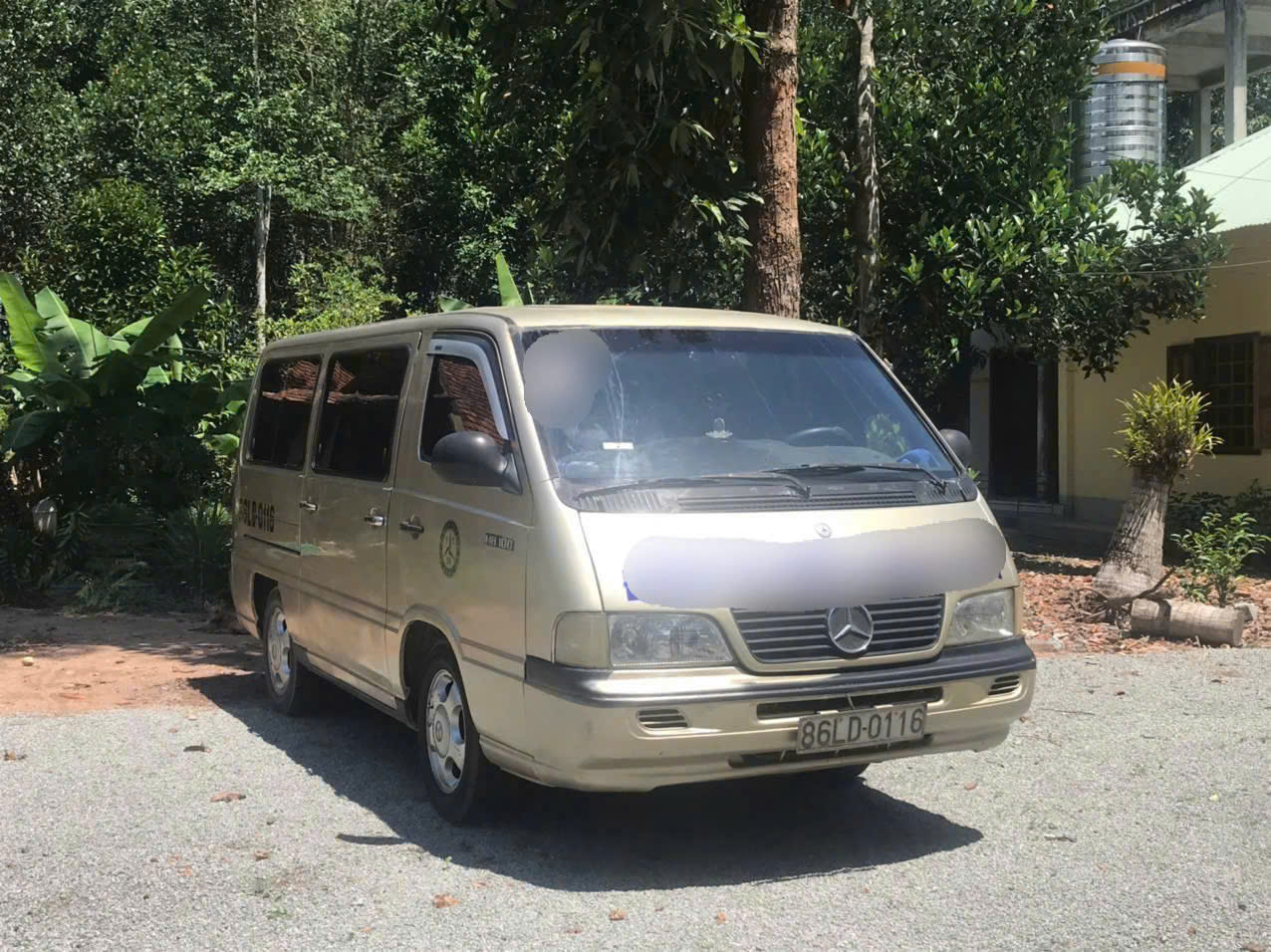 ►  MERCEDES MB100