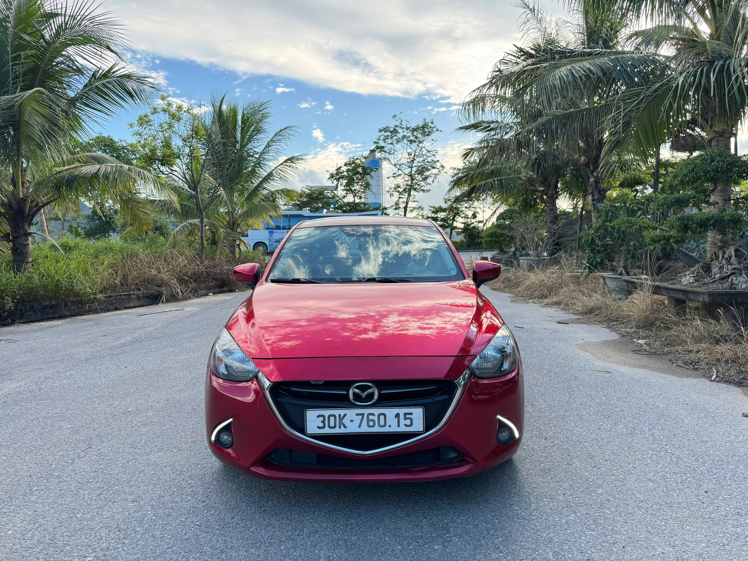 ► MAZDA 2 SX 2016 – MÀU ĐỎ ĐẸP, GIÁ CHỈ 275 TRIỆU!