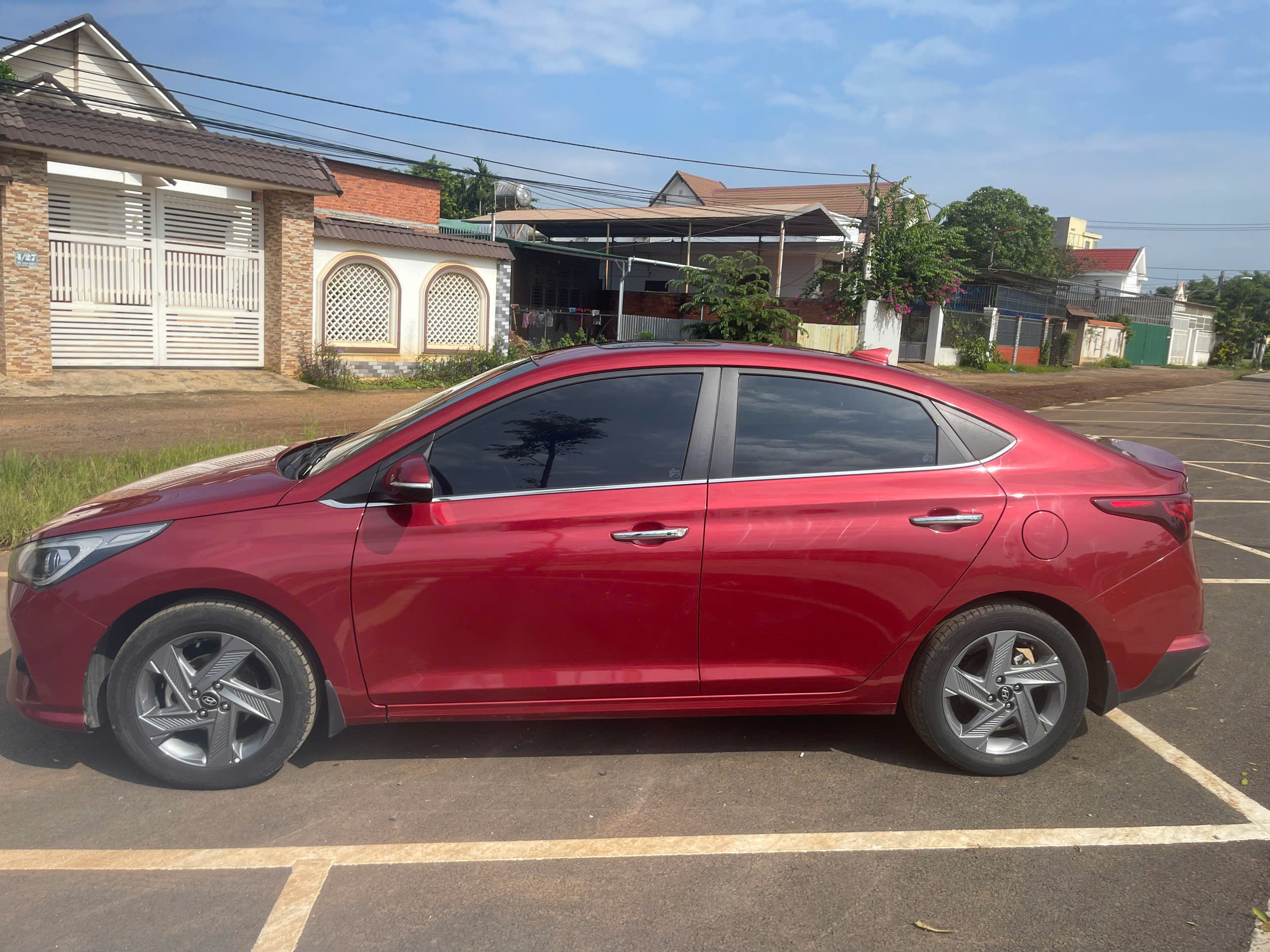 Cần bán Hyundai Accent 2021 ATH bản full cửa sổ trời xe 1 chủ từ đầu, odo 6 vạn km