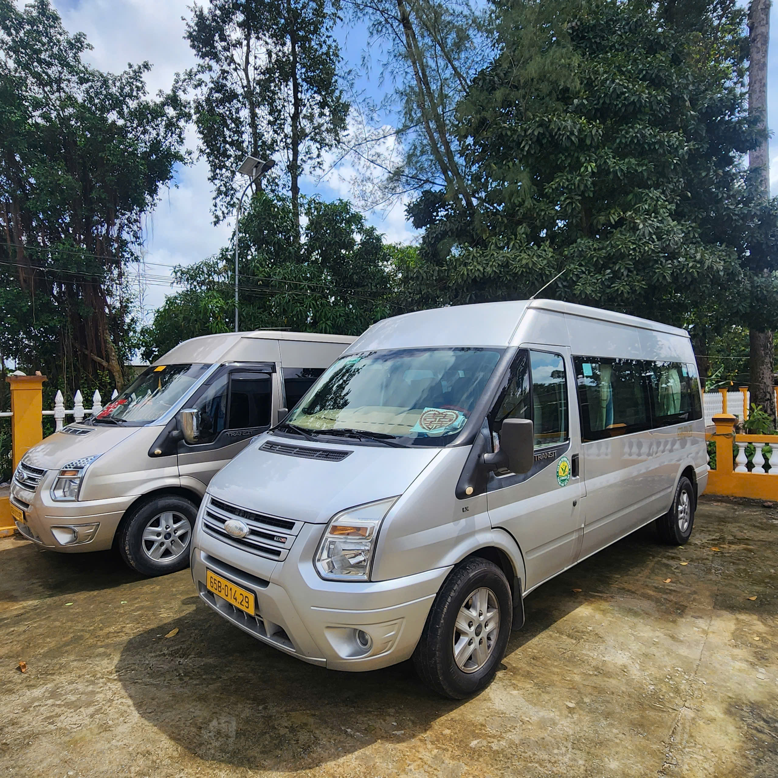 ►  BÁN FORD TRANSIT THÁNG 06/2017 – BẢN TRUNG, MÂM ĐÚC – GIÁ CHỈ 280 TRIỆU